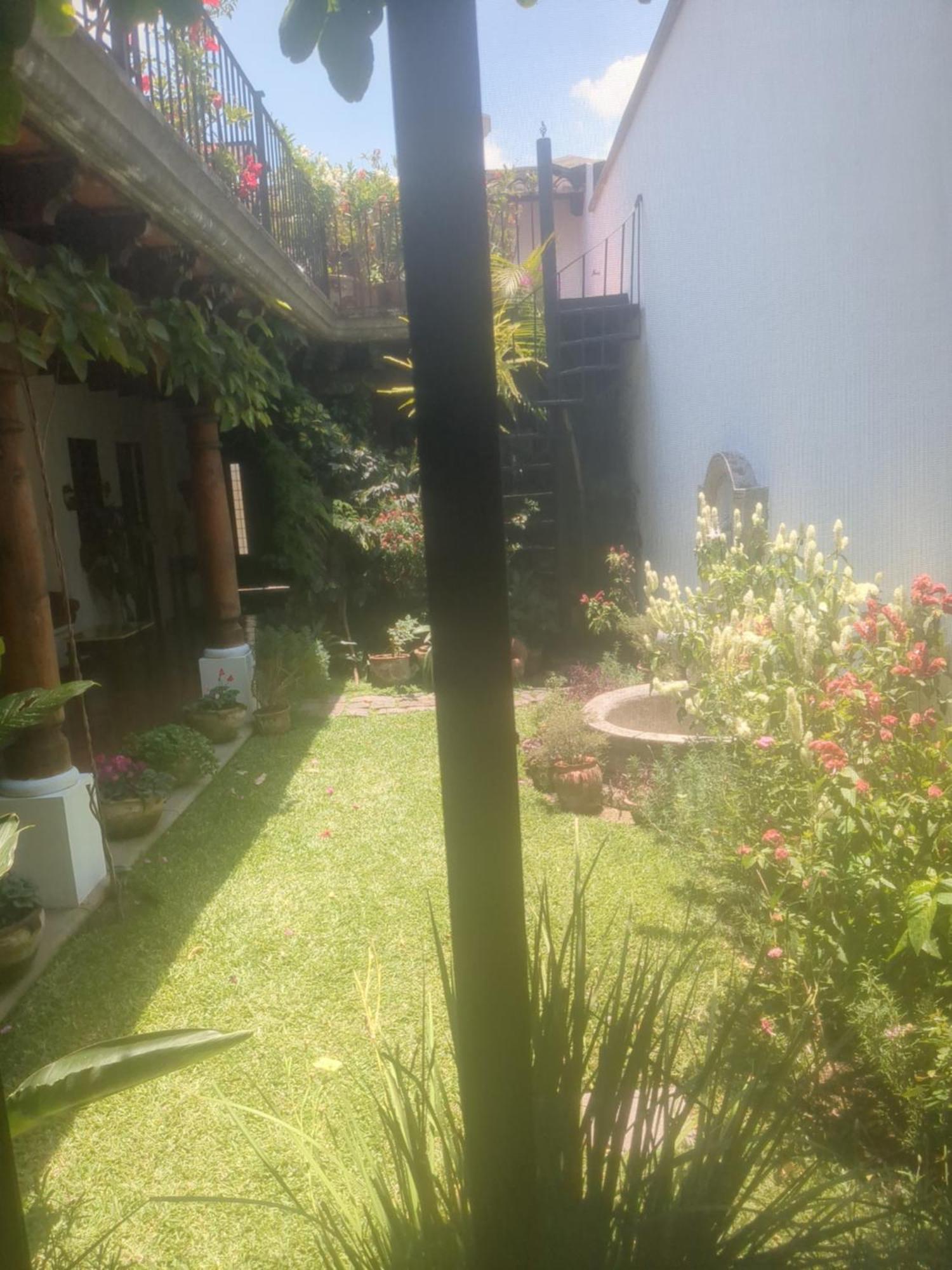 Casa Elena Bed & Breakfast Antigua Exterior photo