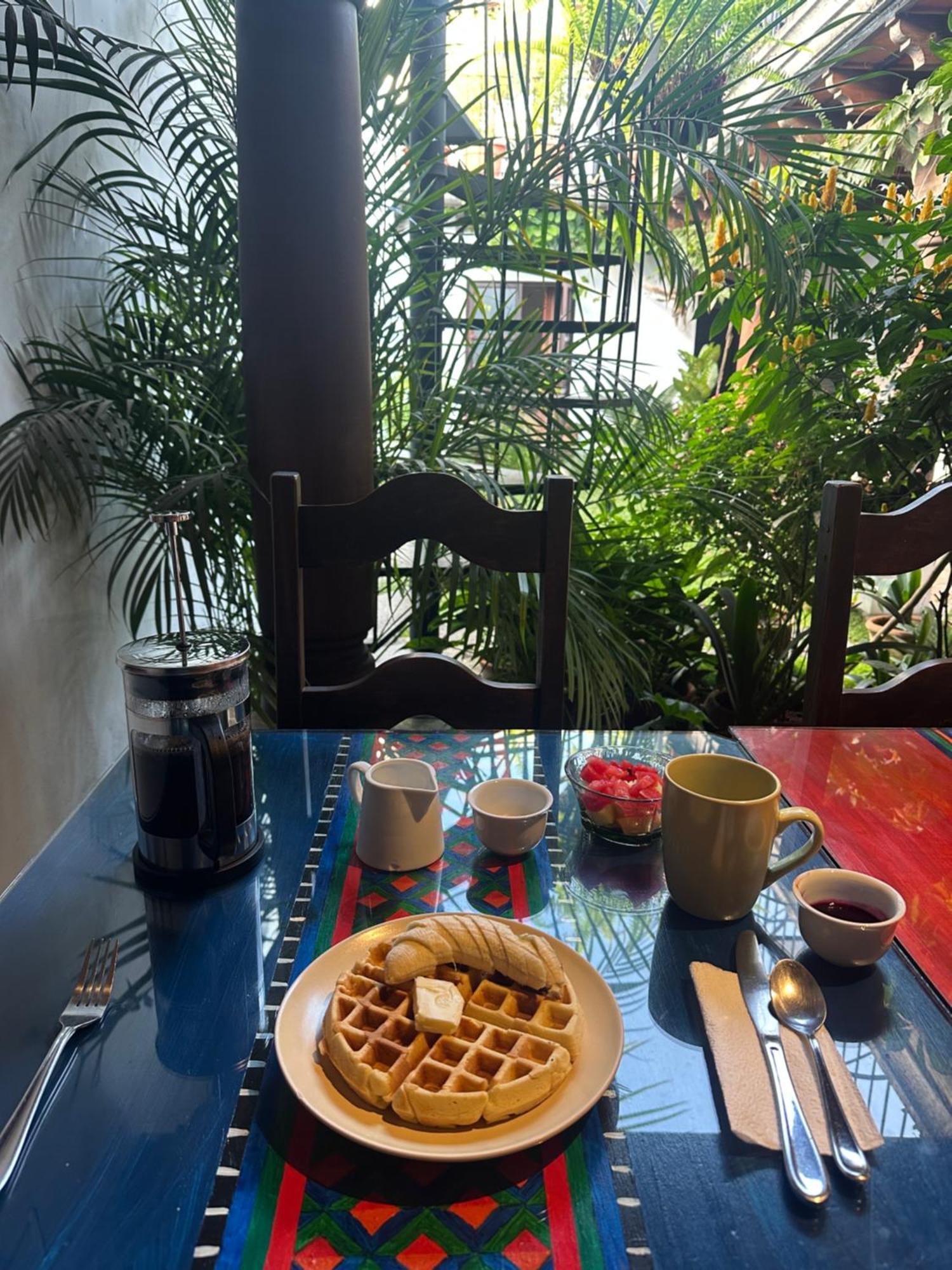 Casa Elena Bed & Breakfast Antigua Exterior photo