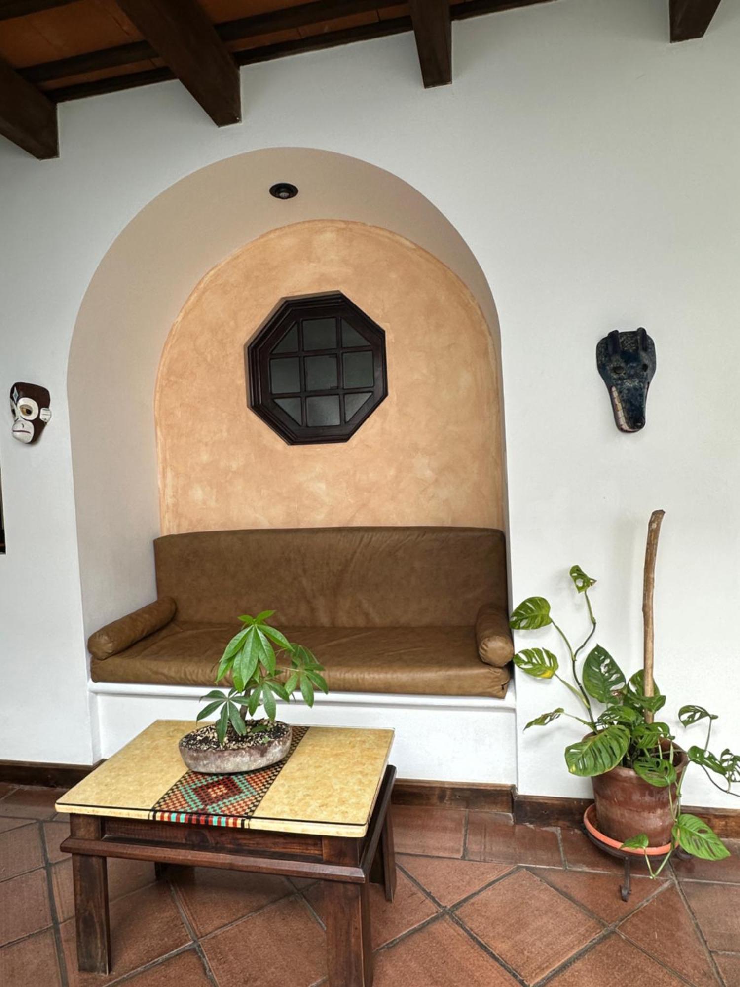 Casa Elena Bed & Breakfast Antigua Exterior photo