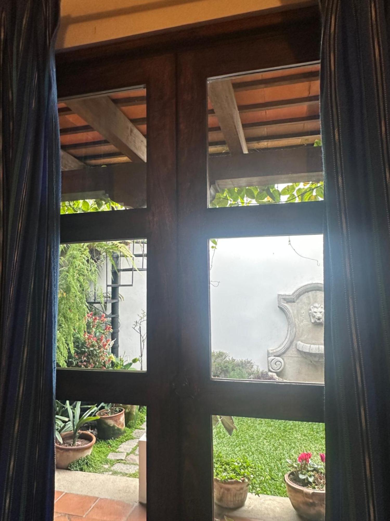Casa Elena Bed & Breakfast Antigua Exterior photo